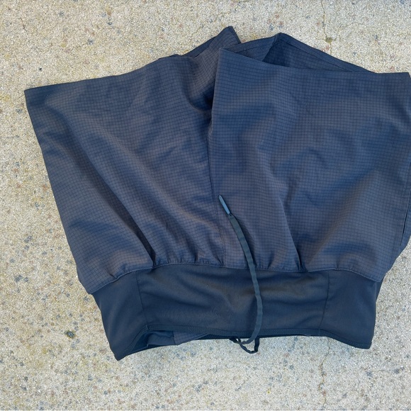 Mens Trail Running Short with pockets - Picture 5 of 8